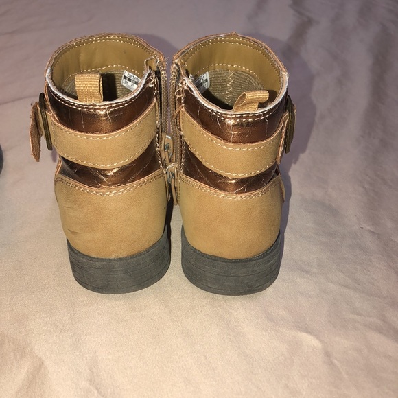 Toddler Boots Size 9 - Picture 9 of 9